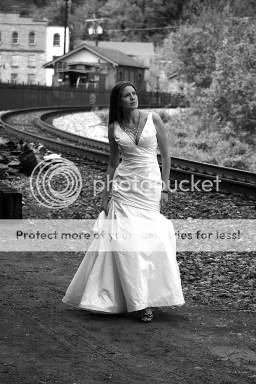 Maryland Trash the Dress Photographer Reuse the Dress After Wedding Bridal Portraits Amanda Arnold It Flies By itfliesby