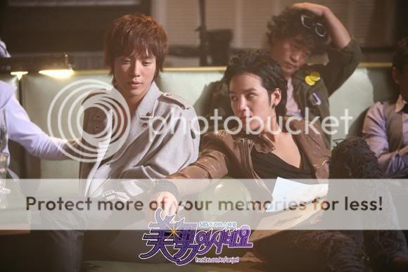 8b0637122570fd7ff919b86f